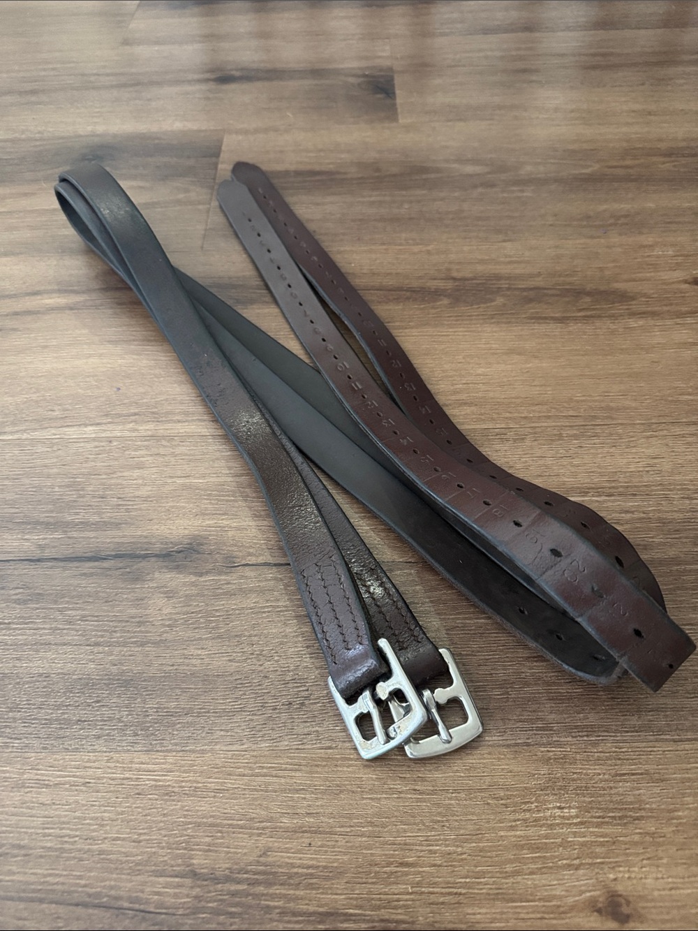 🐴 58" Brown stirrup leathers 🐴